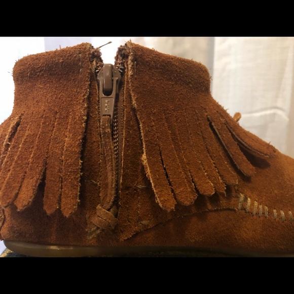 Minnetonka Moccasin Booties - Picture 8 of 8